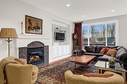 3rd image of 23023 NE 139th Ct