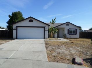 871 Kenn Cir, Hanford, CA 93230