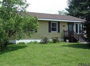 15 Ronald Dr, Poestenkill, NY 12140