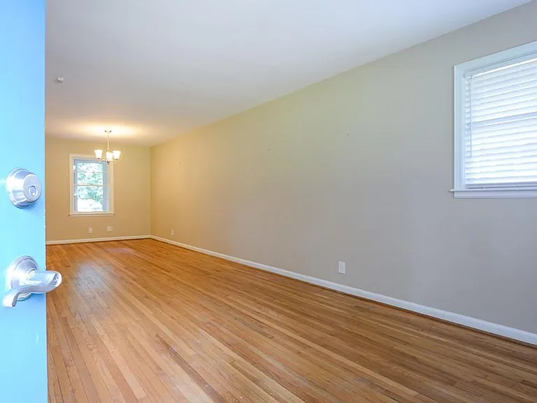 2671 Woodridge Dr — Photo 9