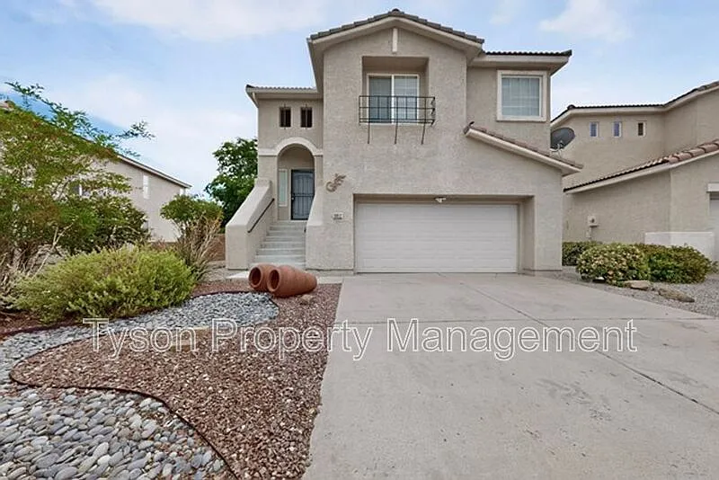 3 bed, 2.5 bath, 1674 sqft, $2,200 — Photo 1