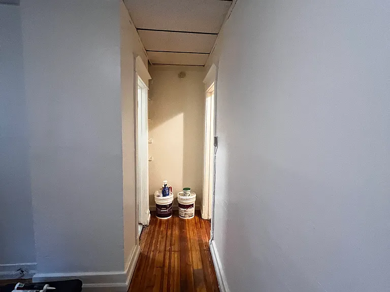 137 Dana Ave #1R — Photo 4