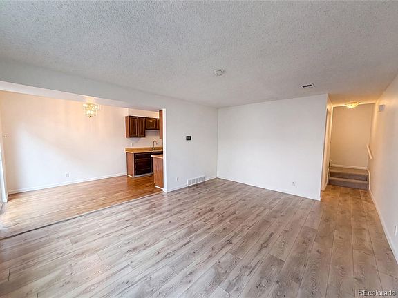 3rd image of 9867 Lane Street