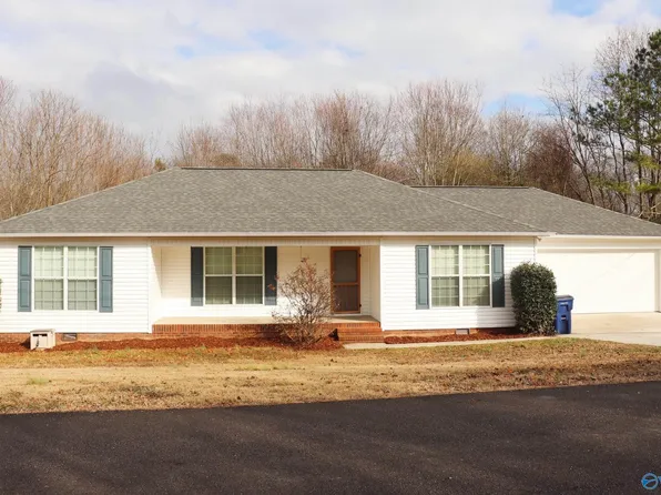 1416 McKelvey Dr NW, Arab, AL 35016