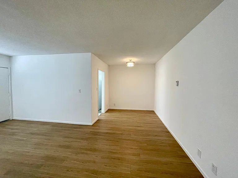 1029 N Hayworth Ave #2 — Photo 6
