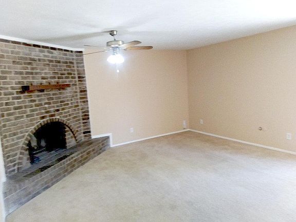 4th image of 7129 Harwick Ln