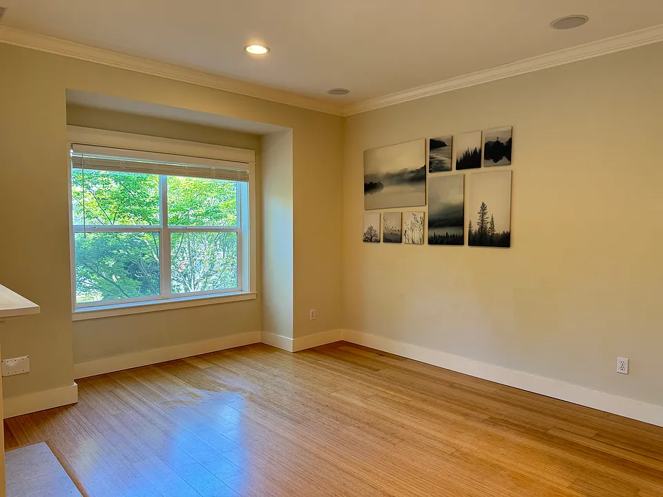 2nd floor living room