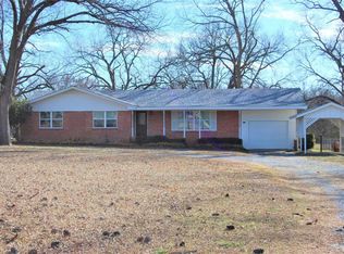 415 W Mockingbird Ln, Durant, OK 74701
