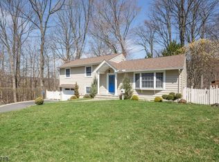156 Harper Ter, Cedar Grove, NJ 07009