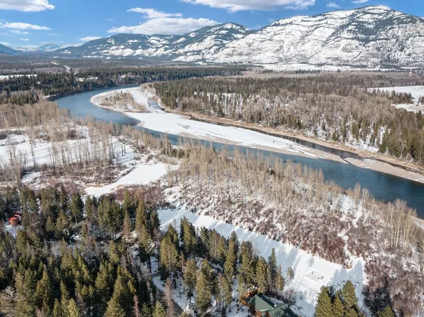 777 River Ave, Columbia Falls, MT 59912