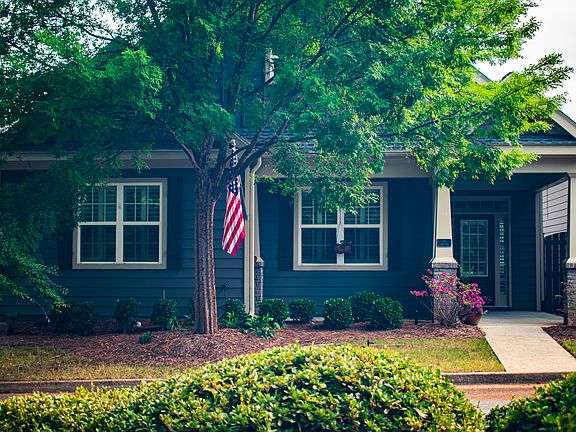 3rd image of 333 Glens Way