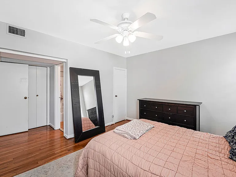117 E St SE #302 — Photo 7