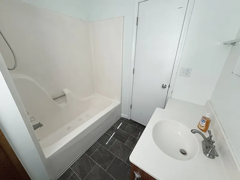 802 N College Ave — Photo 7