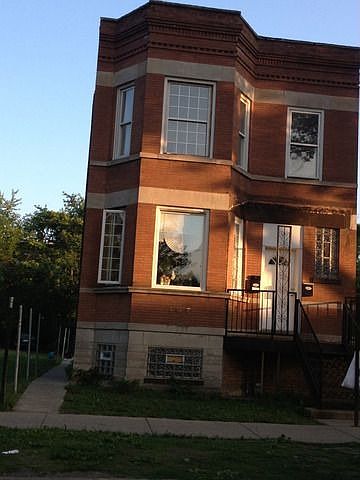 2nd image of 4107 W Monroe St