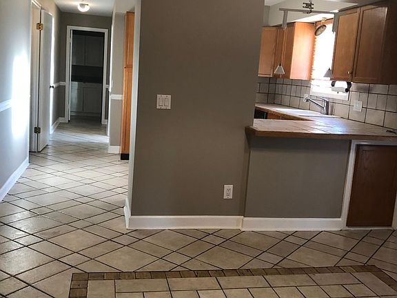5th image of 8509 Gray St