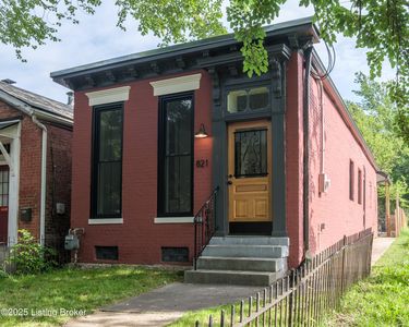 821 E Chestnut St, Louisville, KY, 40204