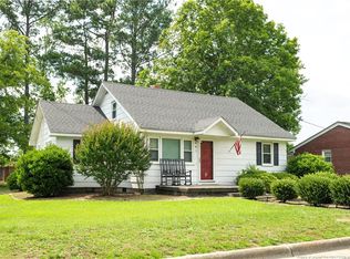 401 N Ballance St, Saint Pauls, NC 28384