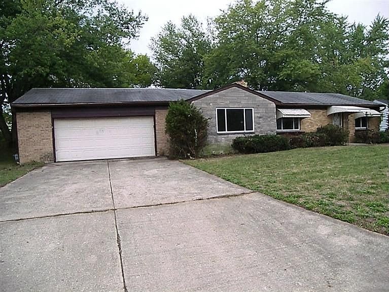 1st image of 99 Oak St