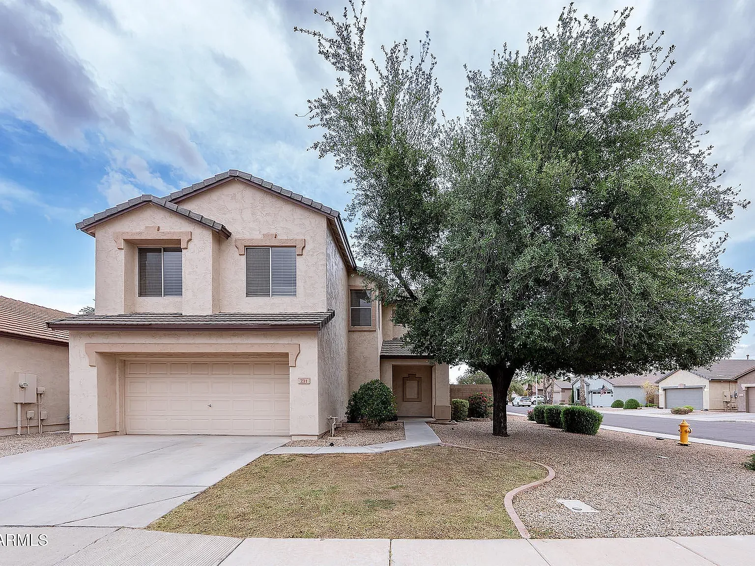 3 bed, 2.5 bath, 2036 sqft, $850 — Photo 1