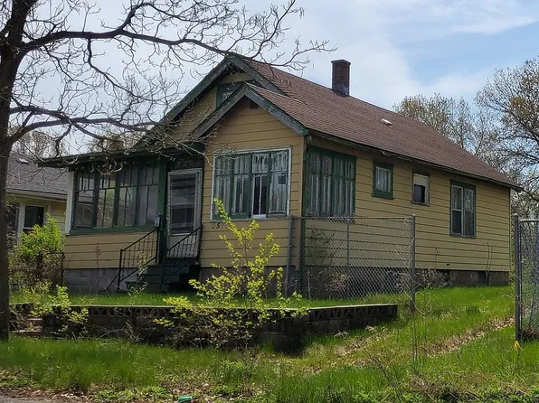 2577 W 9th Ave, Gary, IN 46404
