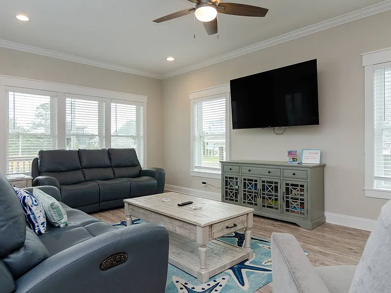 208 Spartanburg Ave — Photo 3