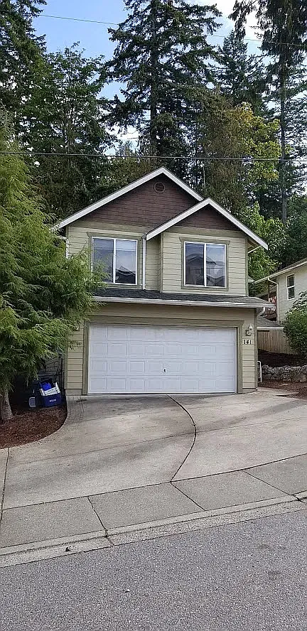 5 bed, 2370 sqft, $963 — Photo 1