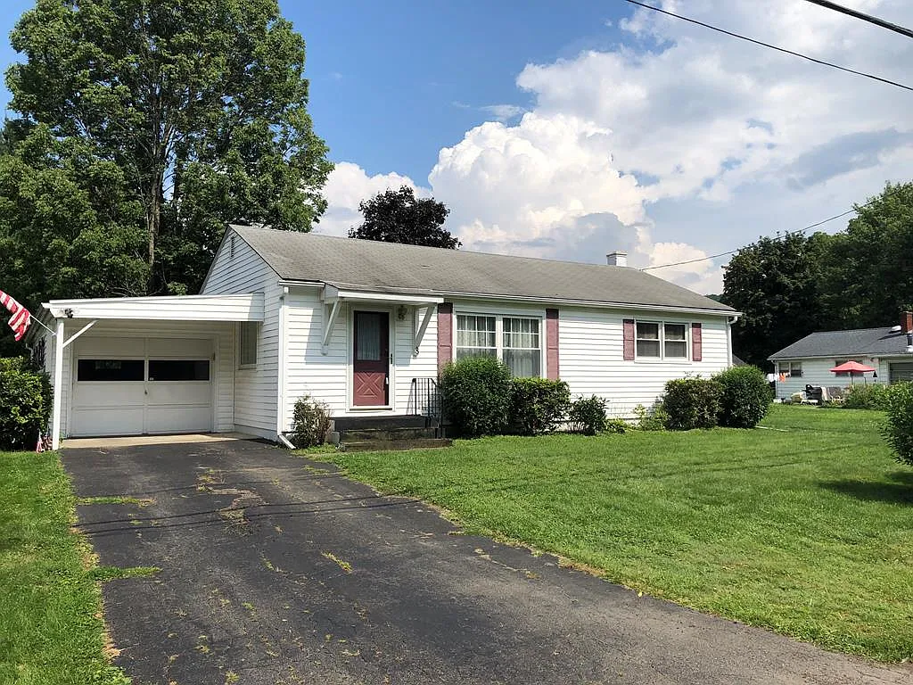8 Crestview Dr E photo 1