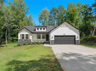 701 Shamrock Ln, Anderson, SC 29621