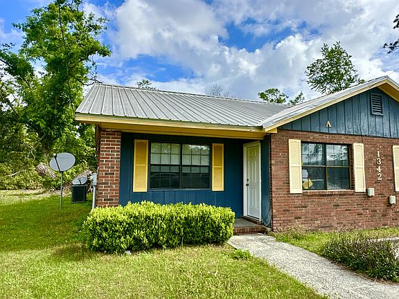 4th image of 1342 Partridge Pl #A
