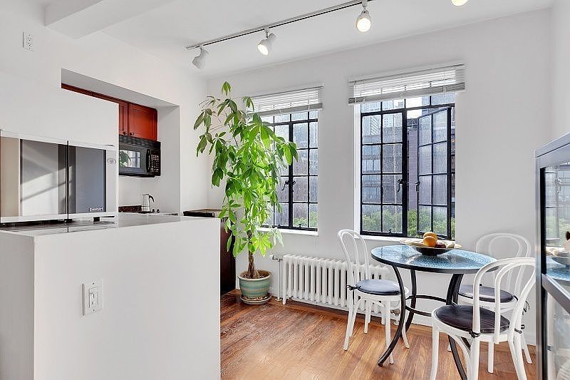 1st image of 45 Tudor City Pl APT 1010
