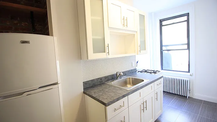 Rented by True Real Estate Group | media 23