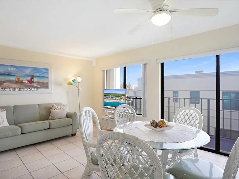3215 N Ocean Dr #301 — Photo 7