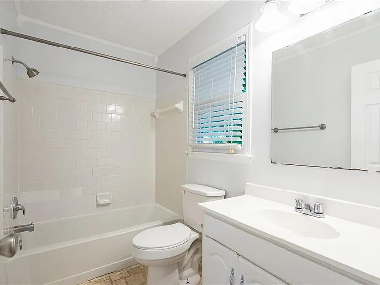 2916 Governors Ct — Photo 23