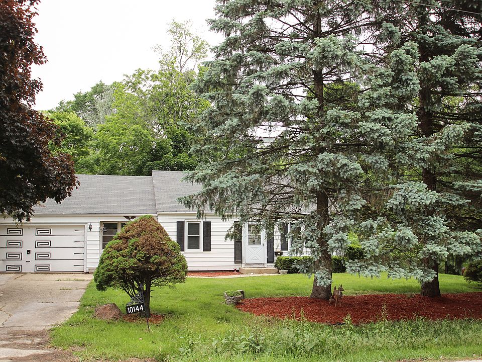 1st image of 10144 W Ames Ave