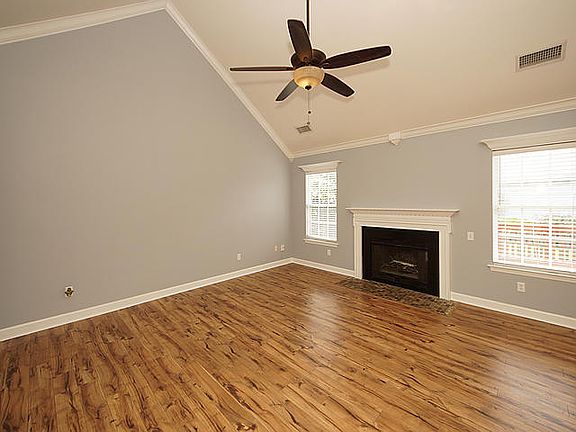 4th image of 422 Planters Trace Dr