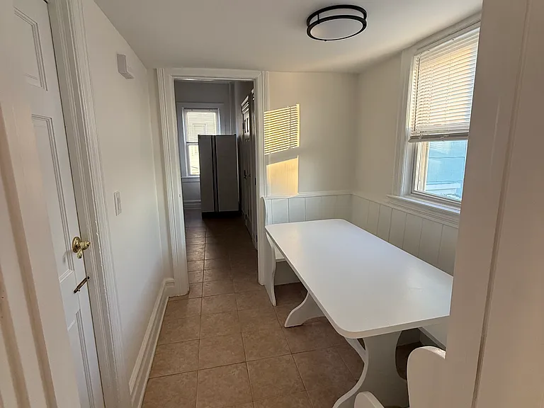 19 Neptune Ave — Photo 7