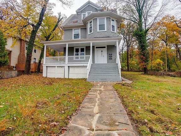 5821 Royal Oak Ave unit 3