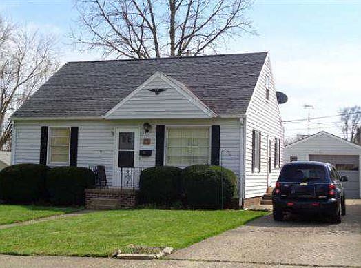 1st image of 1710 32nd St NE