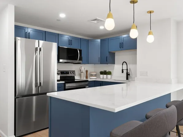 64 Willard St APT 408, Quincy, MA 02169