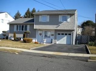 2521 Woodside Rd, Union, NJ 07083