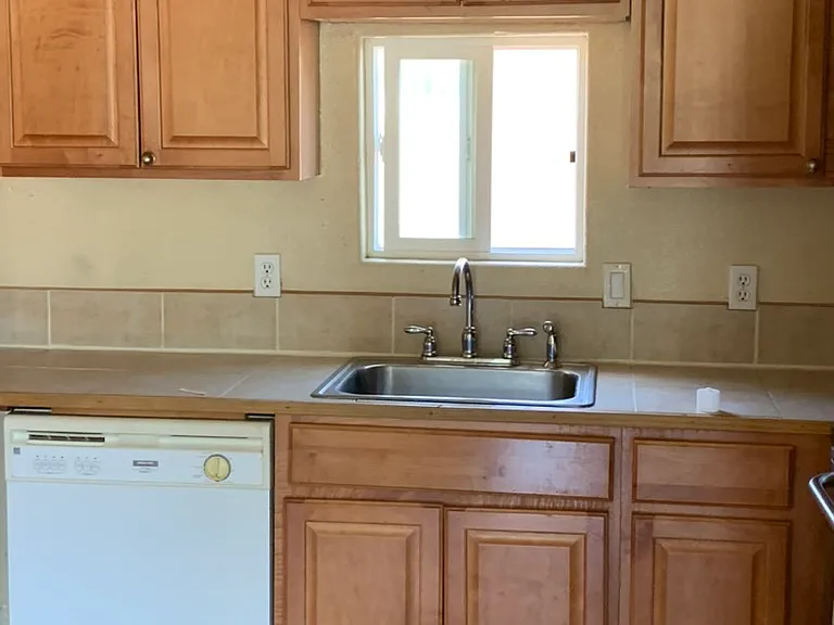 757 W N St #757 — Photo 2
