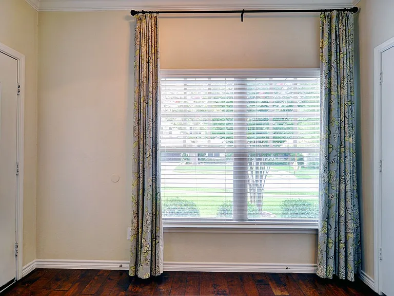 3409 Hamilton Ave — Photo 11