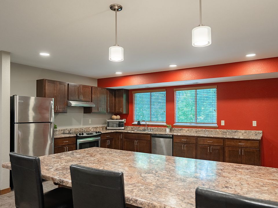 Fridley, MN Georgetown on the River Apartments | Community Room