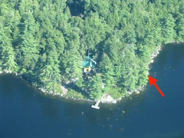 37 Hoyt Island, Belgrade, ME 04918