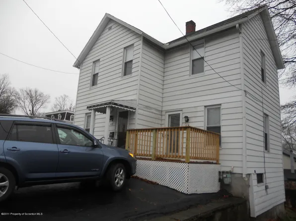 48 Copeland Ave, Carbondale, PA 18407