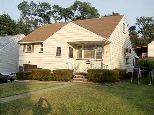 1st image of 5 Alvin Pl