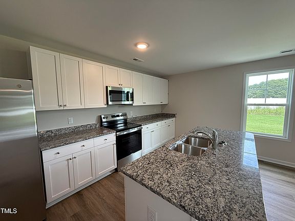 5th image of 88 W Emily Gardens Dr