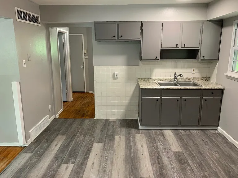 1225 Lakeview Ave — Photo 5