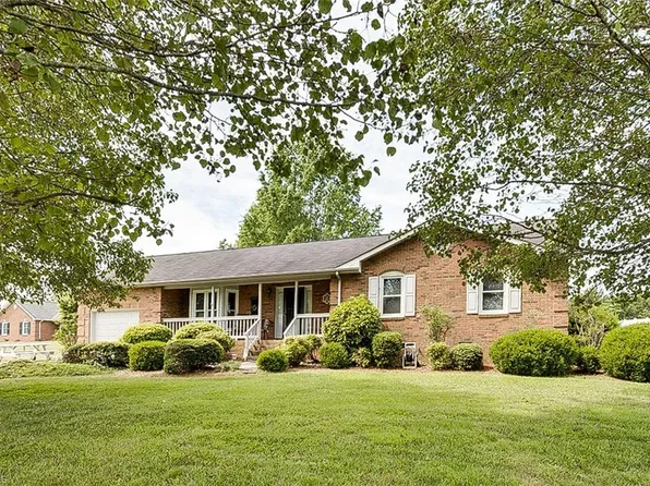 5601 Racine Rd, Randleman, NC 27317