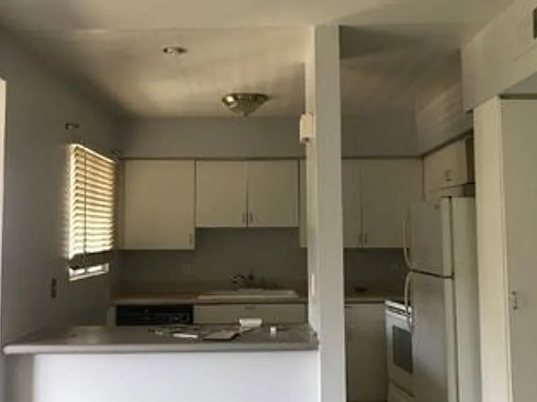 5644 Yolanda Ave #4 — Photo 10